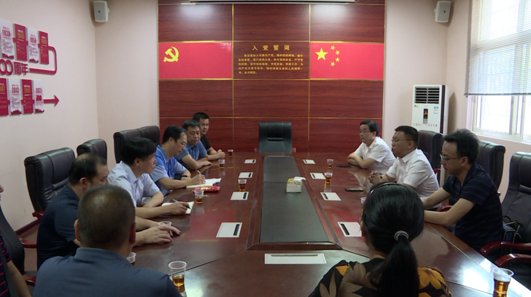 教师节慰问|宾心华慰问县二中、县职中教师