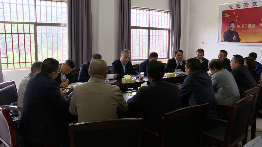 刘朝晖在黄泥镇调研时强调：坚持党建引领 全面推进乡村振兴