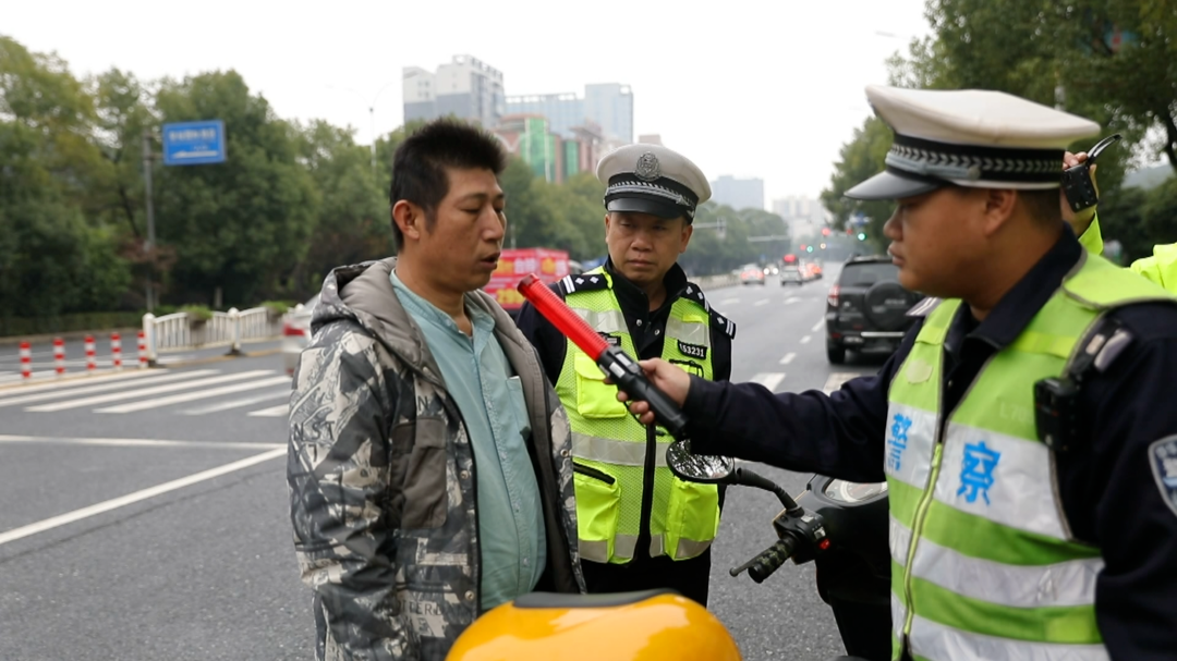 永兴县公安局交警大队：开展岁末年初道路交通安全百日大会战