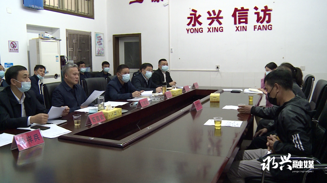 信访接待日：刘朝晖接访群众解民忧