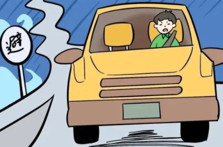 图说：路途中遭遇山洪如何应对？
