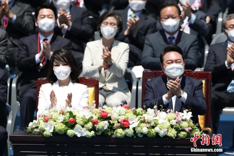 韩国总统夫人履历造假？韩警方：查！