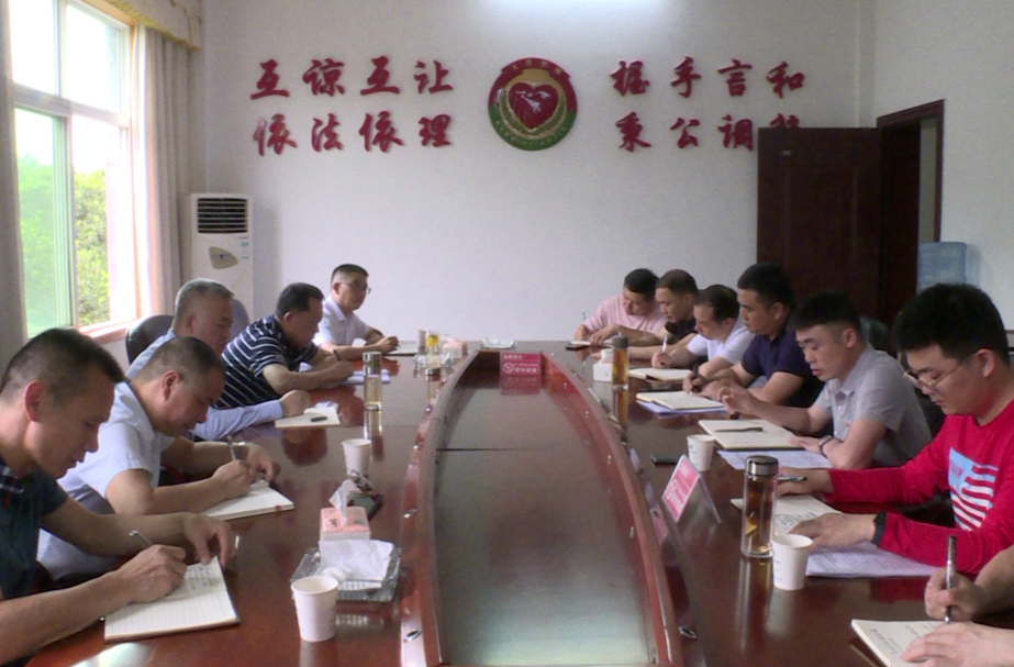 刘朝晖到便江街道调度基层党组织整建提质专项行动等工作