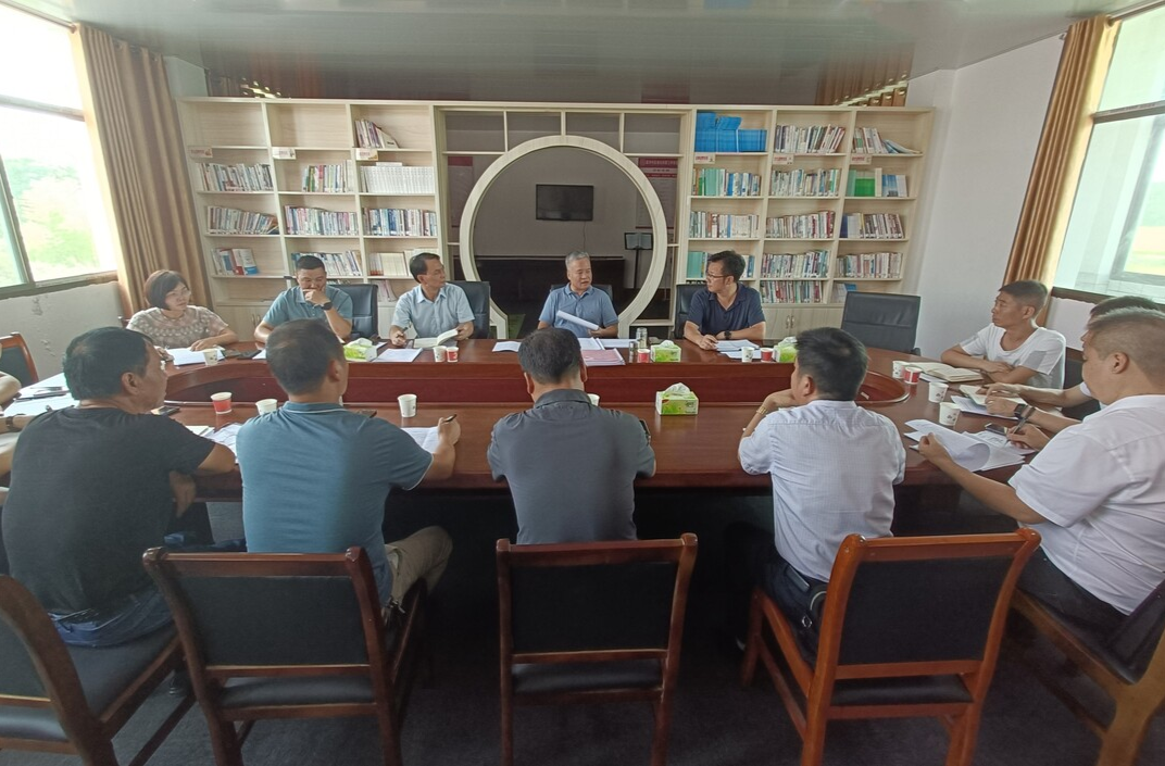刘朝晖到高亭司镇督导时强调：抓实三个攻坚 巩固拓展脱贫攻坚成果同乡村振兴有效衔接