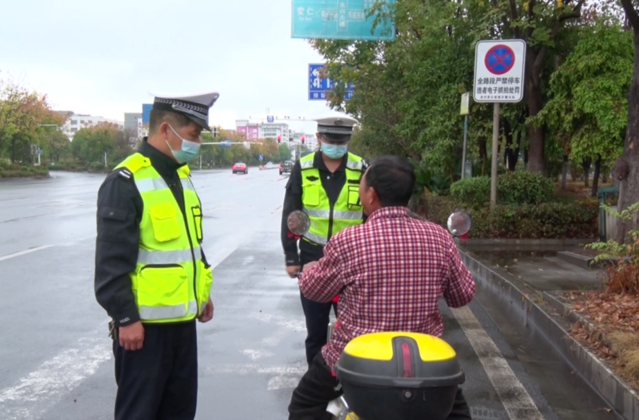 集中整治交通“顽疾”|智家365app_必发365手机在线登录_365网络科技有限公司县公安交警扎实开展冬季交通违法整治行动