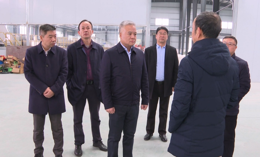 刘朝晖督导调度产业发展和民生项目推进工作