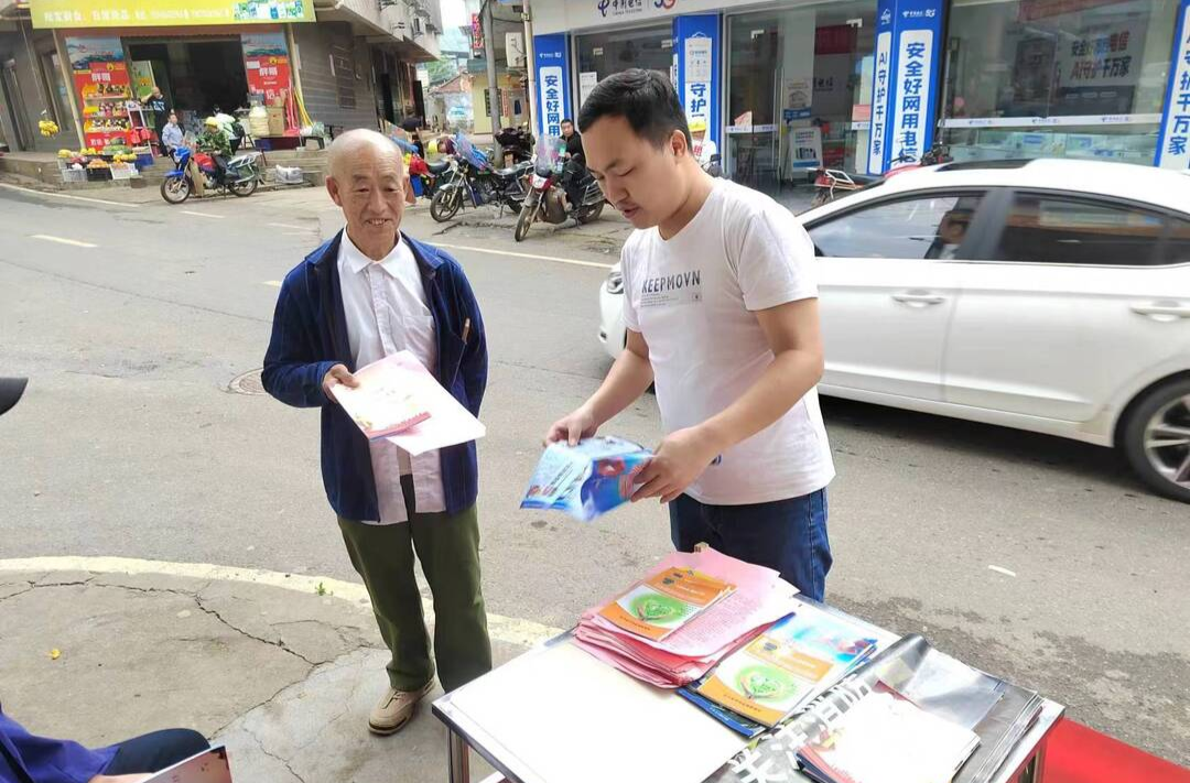 永兴县悦来镇：开展“禁毒宣传进万家”集中宣传活动