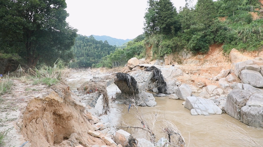 永兴对口帮扶工作队：奋战11天 成功打通132条通组公路