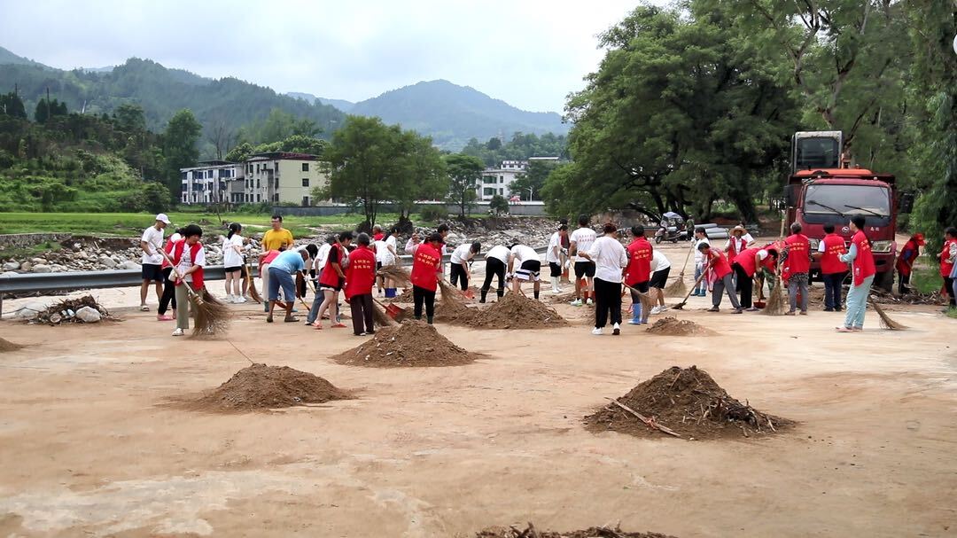坚决打赢抢险救灾攻坚战｜永兴对口帮扶资兴：手挽手肩并肩 共筑美好家园