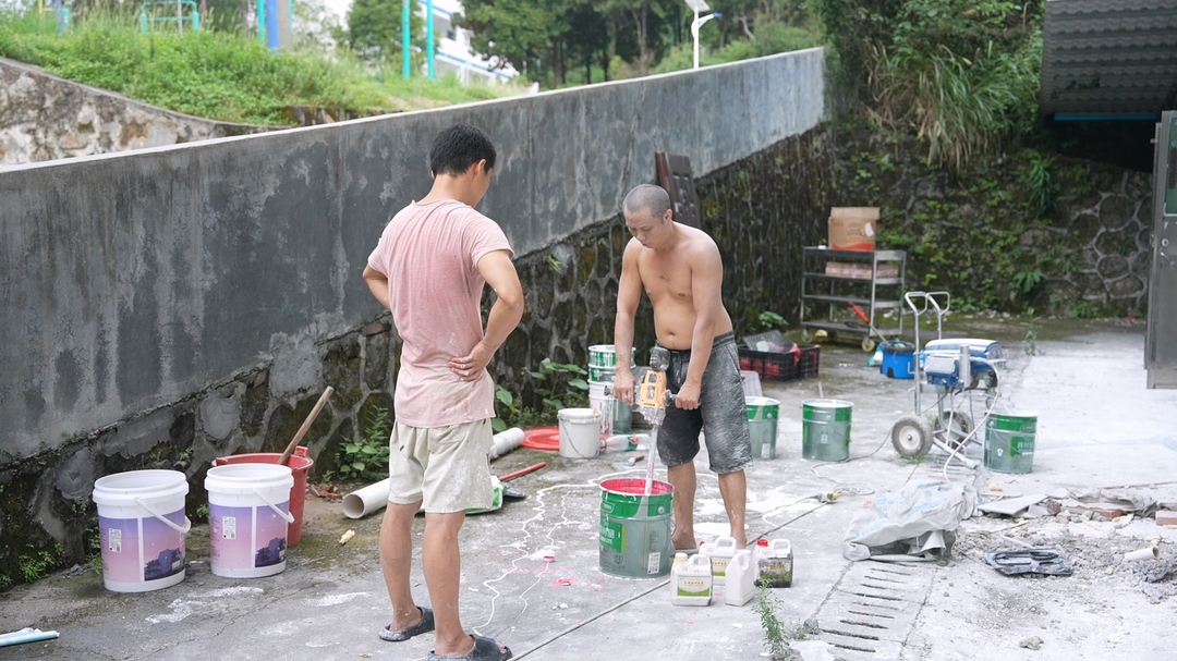 打好灾后恢复重建攻坚战|永兴县大布江乡：加快修缮受损校园 确保秋季学期正常开学