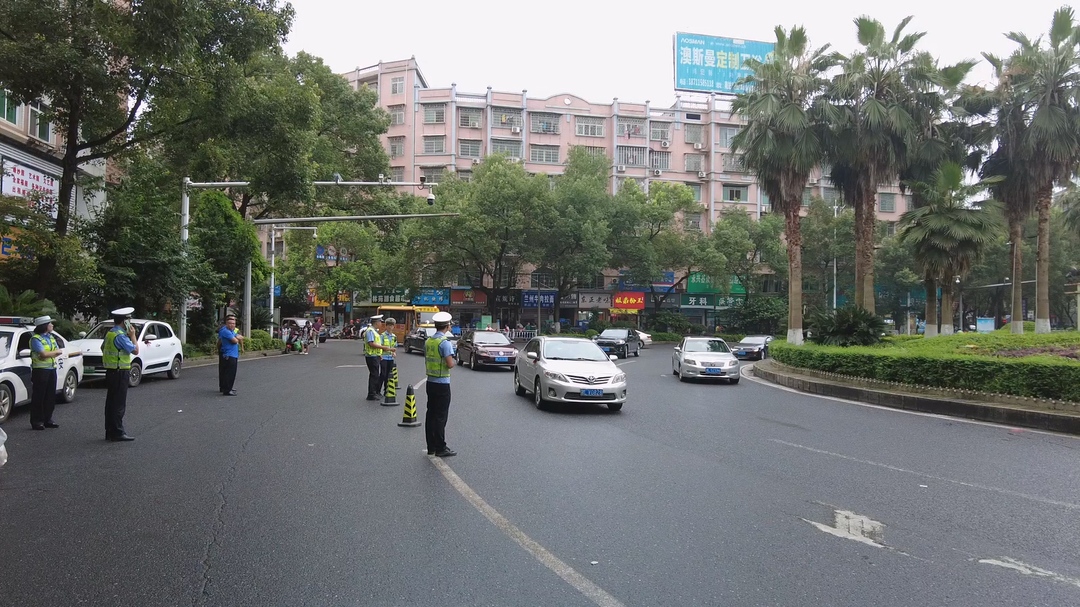 永兴县多部门联合开展道路交通安全整治联合执法行动