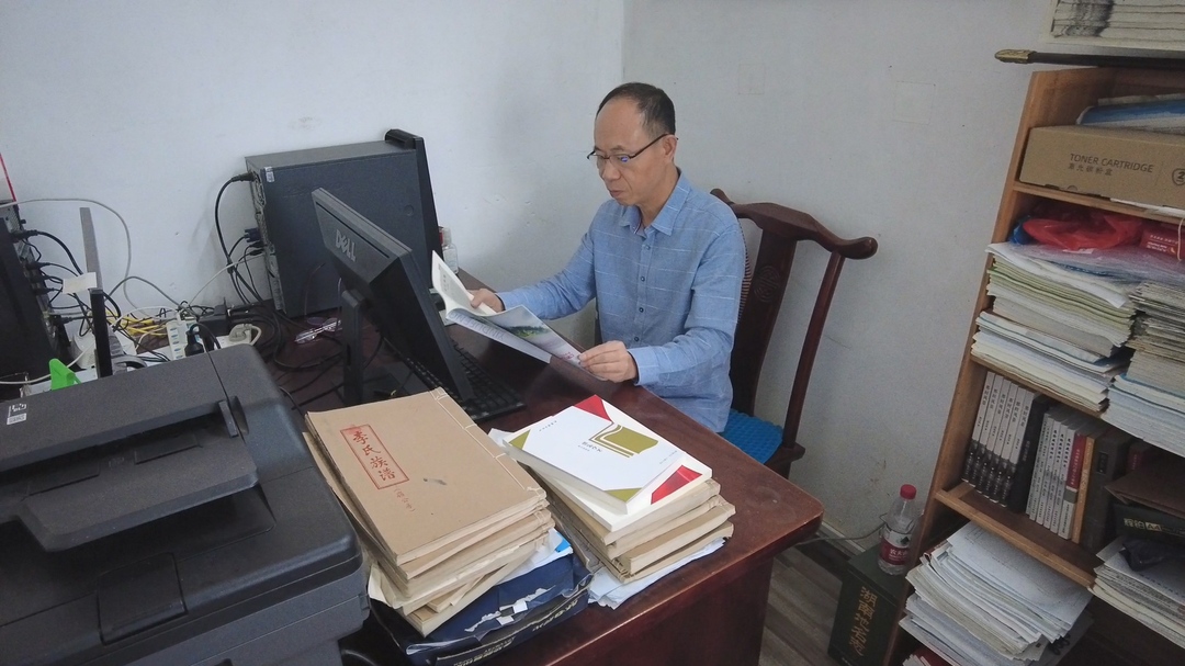 郴州永兴籍评论家李向明作品《文心笔影》入选全国首套“两新”文艺评论丛书“新力量文丛”
