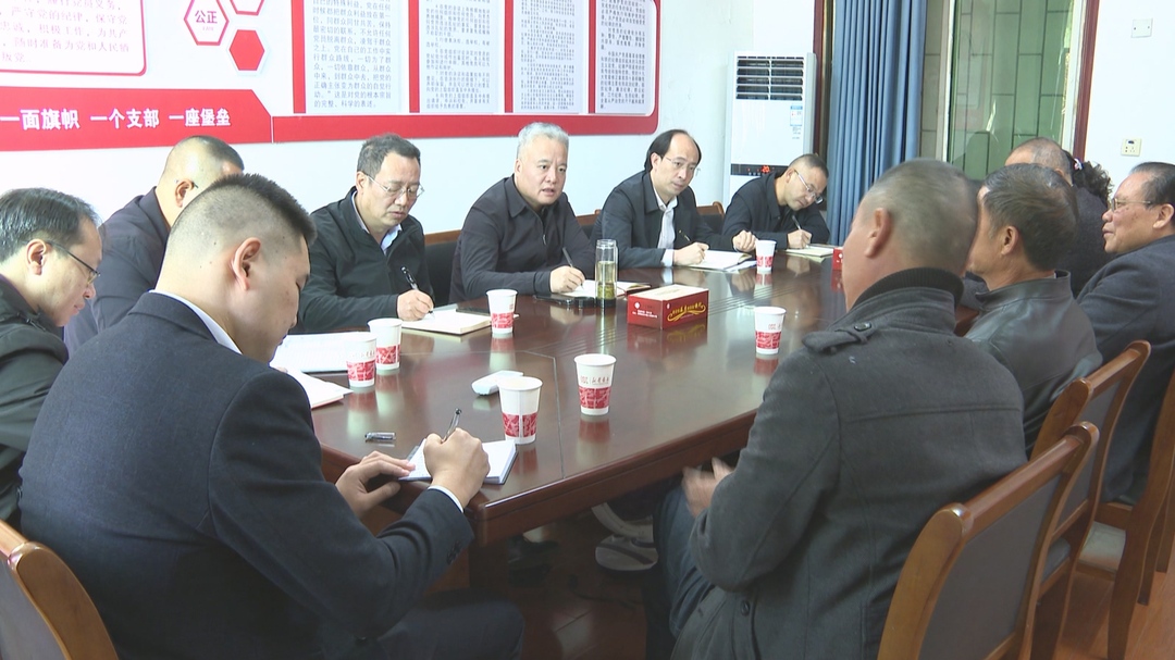 刘朝晖在湘阴渡街道人大代表联络站开展履职活动