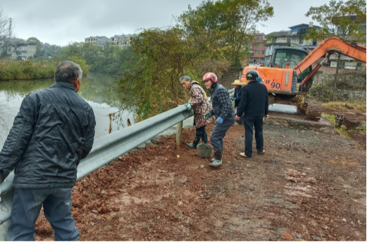 永兴县高亭司镇：修复水毁公路，为民解忧办实事