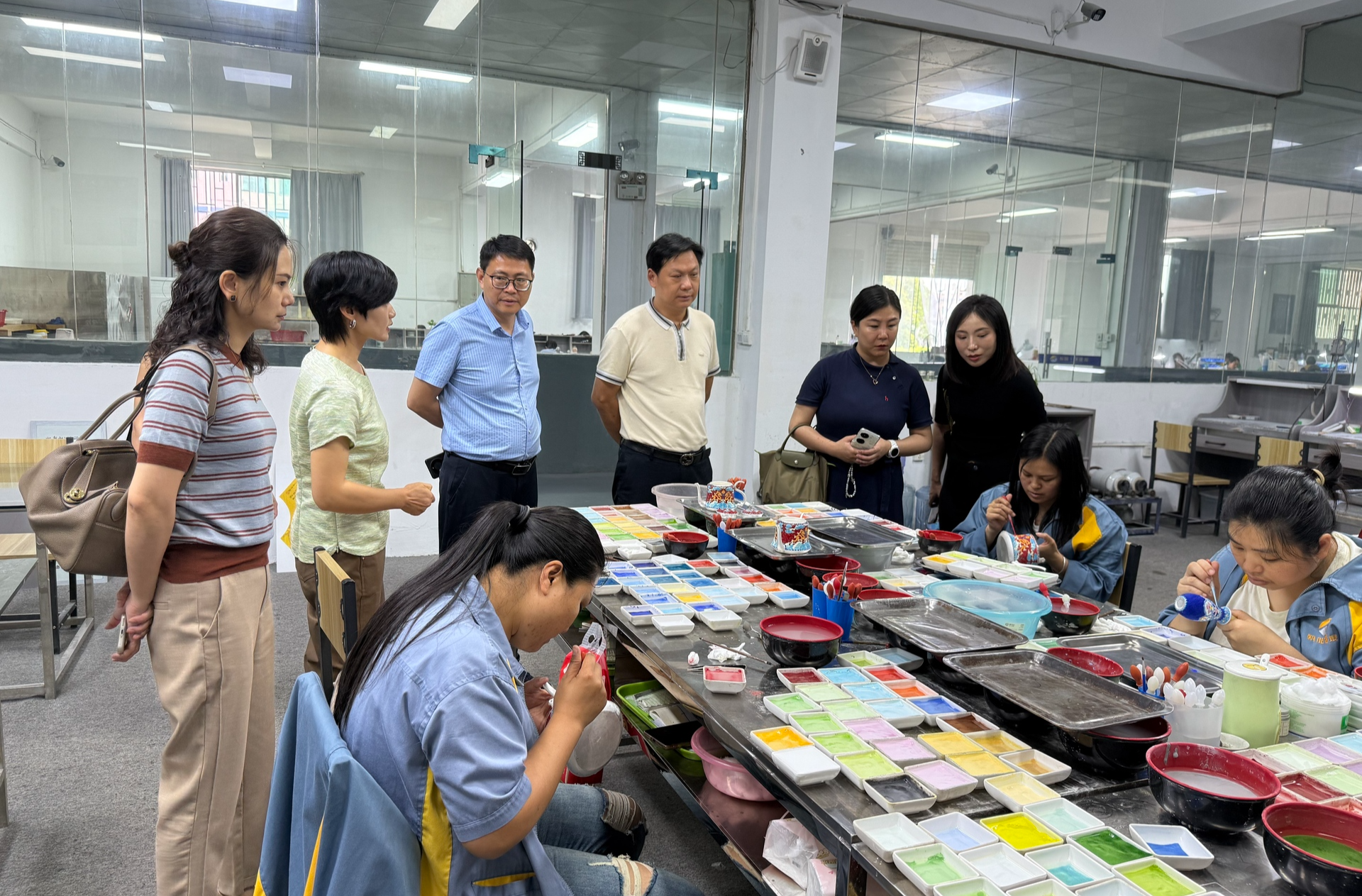 湖南省首批非遗生产性保护基地实地考察组赴永兴专项考察省级非遗项目“永兴银饰锻制技艺”保护传承及生产性保护情况