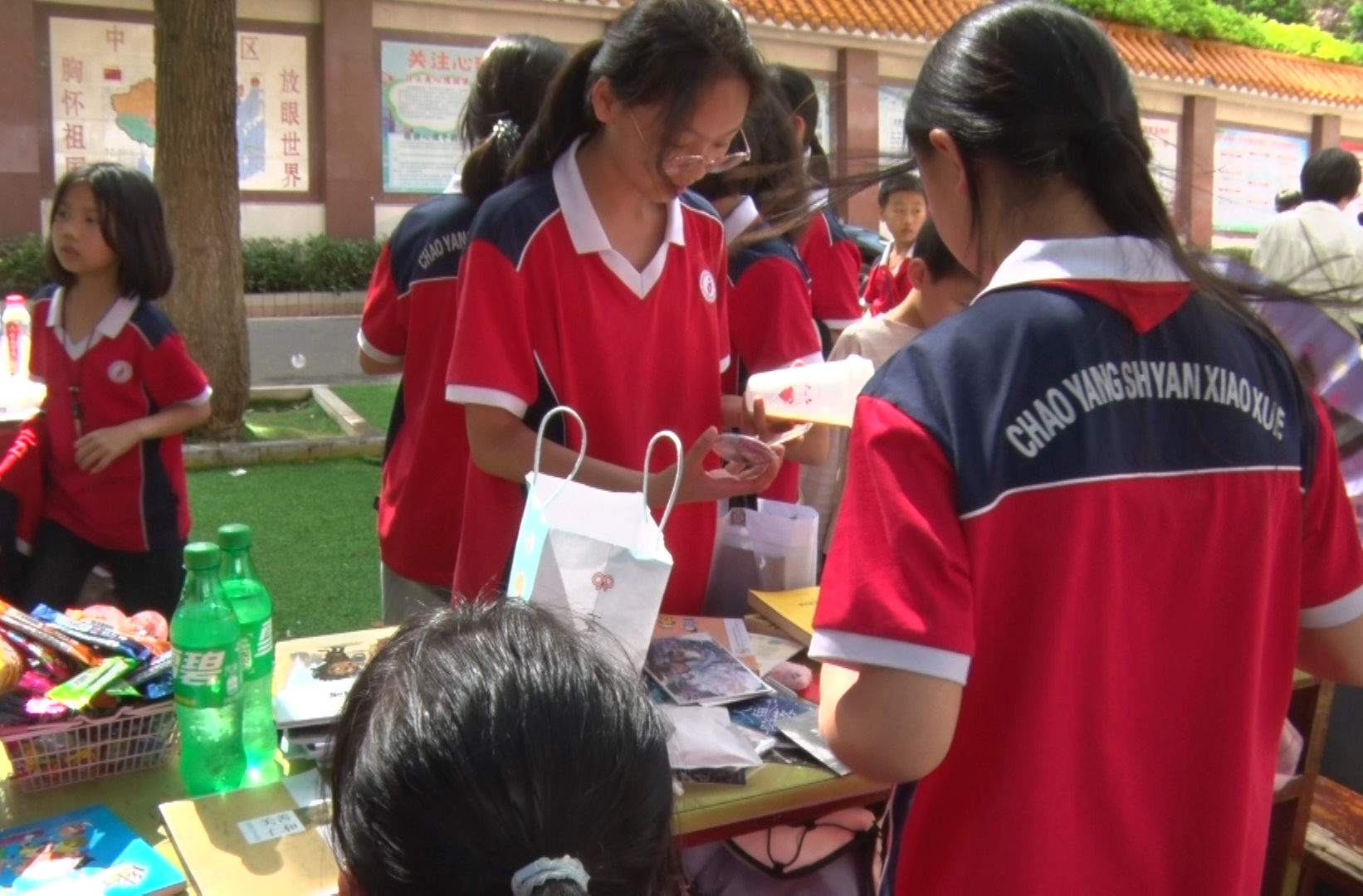 永兴：“小掌柜”传递大爱心 校园变身公益实践基地