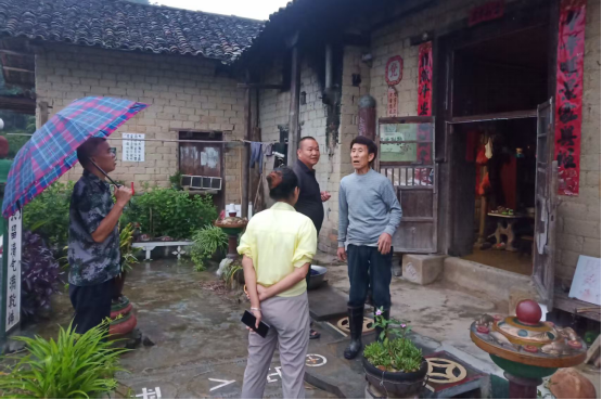 永兴县大布江乡：闻汛而动 组织群众安全转移