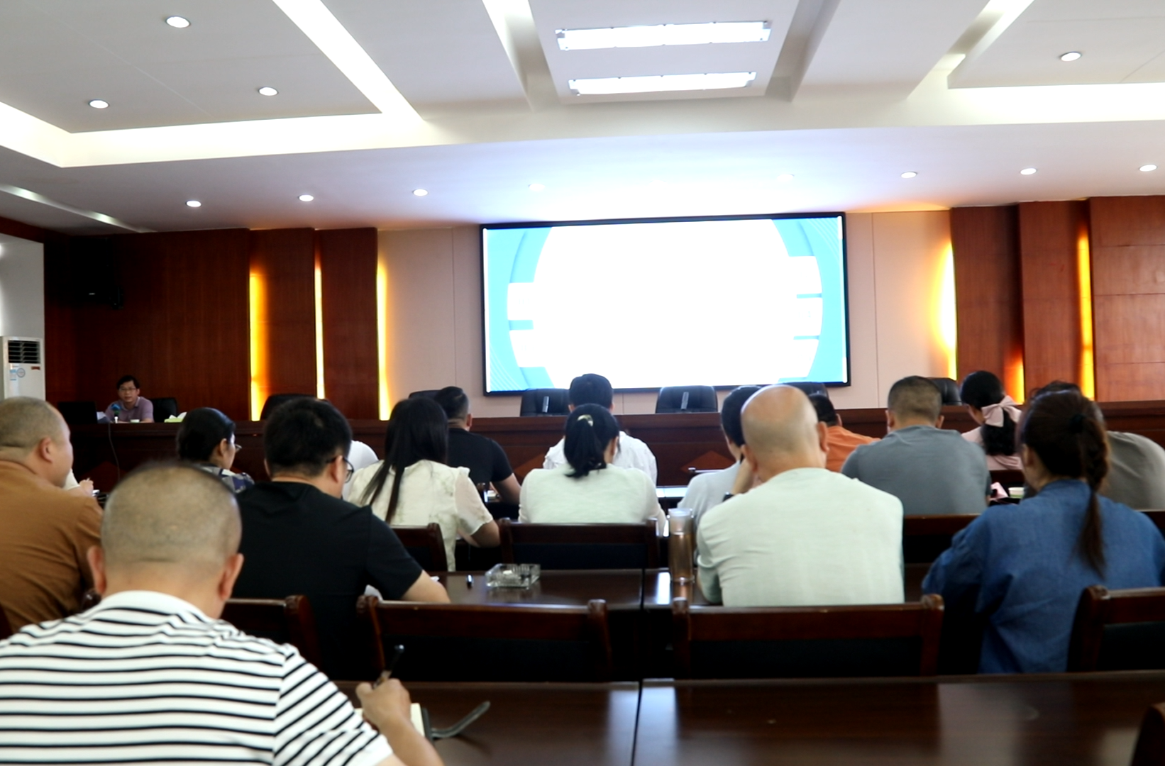 永兴县自来水公司召开新媒体业务培训会
