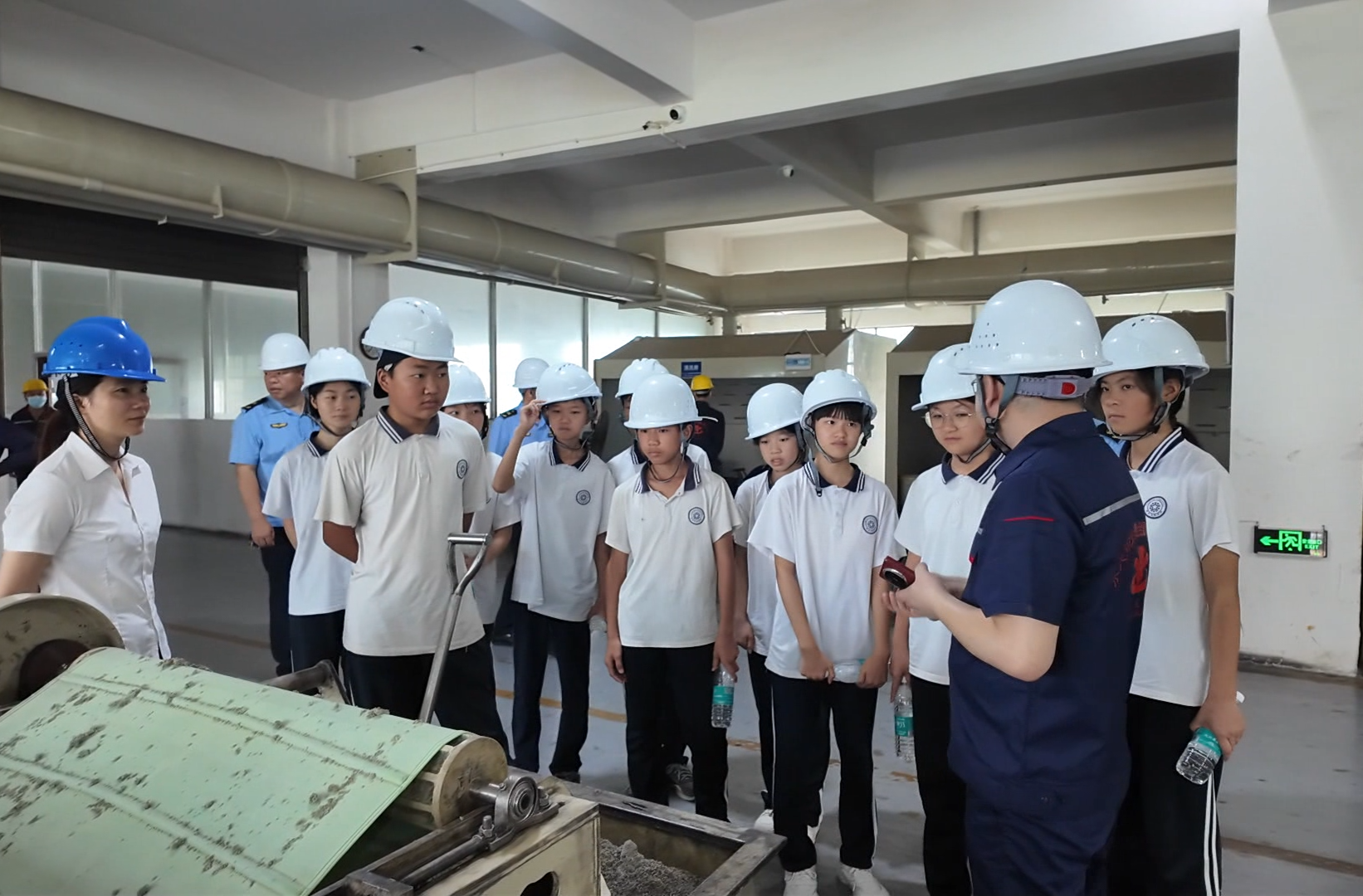 永興：“美麗中國我先行”環(huán)保法治宣傳進(jìn)企業(yè) 共筑綠色發(fā)展防線