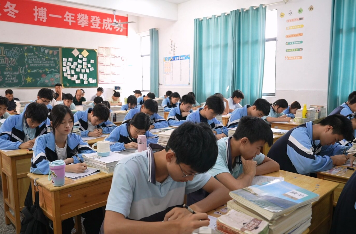 永興縣：智慧筆賦能教學(xué)課堂 五星學(xué)校開(kāi)啟精準(zhǔn)教學(xué)新篇章
