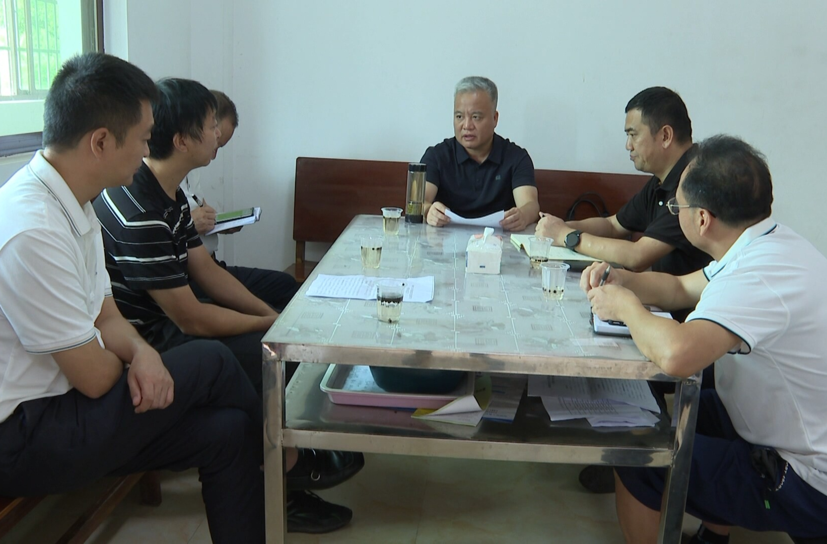 刘朝晖调研巩固拓展脱贫攻坚成果同乡村振兴有效衔接工作
