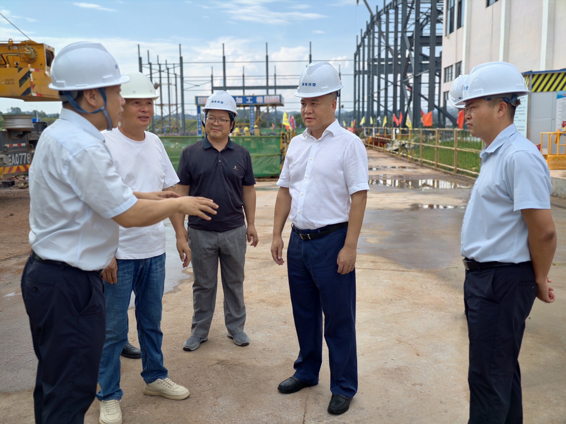 全力以赴抓好化工園區(qū)項(xiàng)目建設(shè) 為高質(zhì)量發(fā)展注入強(qiáng)勁動(dòng)能