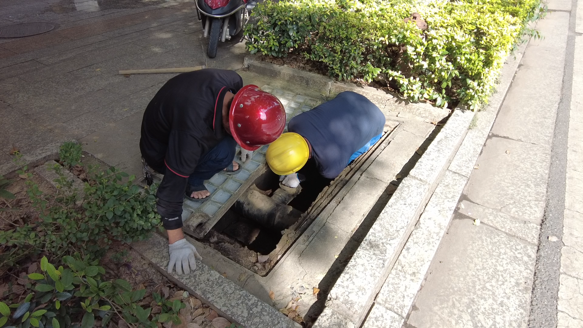 全民守护安全行动|永兴县城区100余座损坏消防栓陆续更换​​