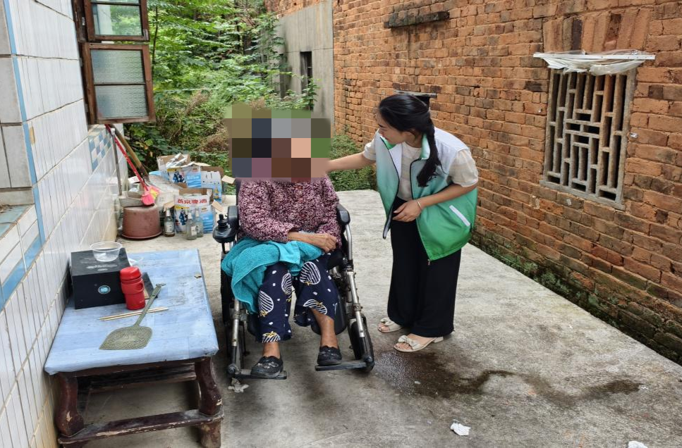 永兴油麻镇：入户“助残鉴”解民忧 暖心服务让政策福利直达家门