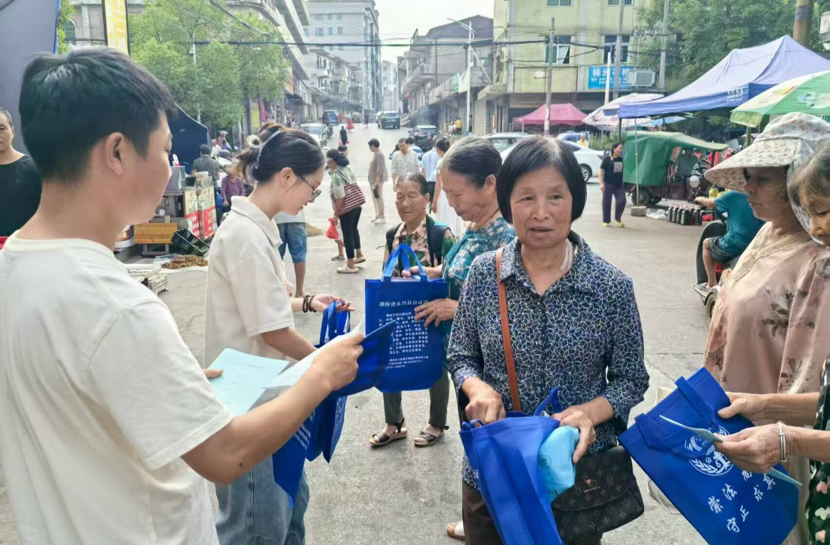 提升群众对公证法律服务知晓率和使用率，永兴县开展“公证二十载，护航新时代”主题系列宣传活动