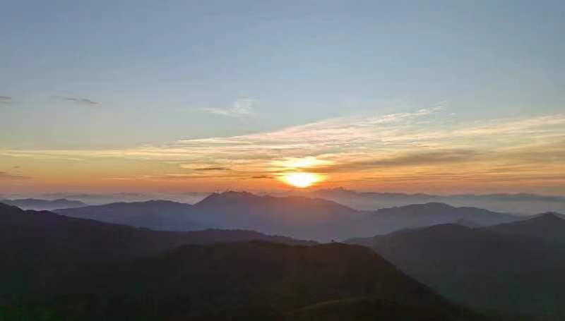 夜爬八面山——携挚爱挚友，赴一场云海之约