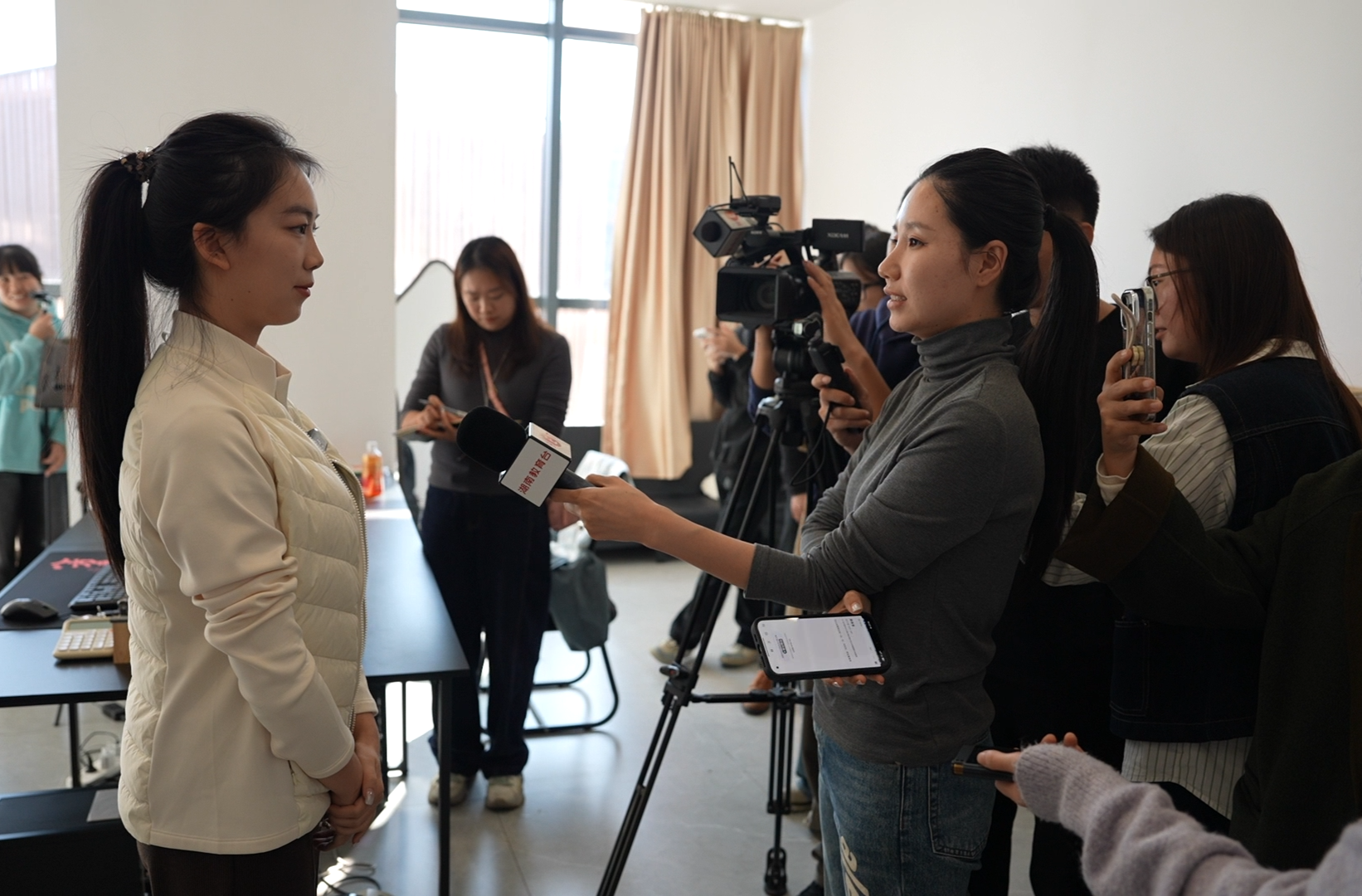 “湖南省支持大学生创业工作”集中采访活动走进永兴，实地探访永兴创新创业生态