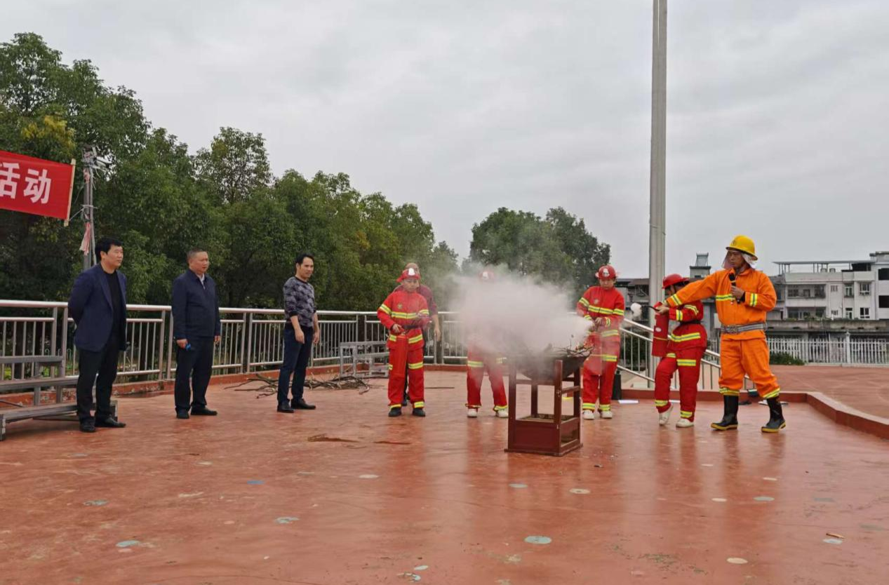 筑牢安全防线 护航校园平安——永兴县朝阳实验小学成功开展应急疏散演练暨消防安全培训