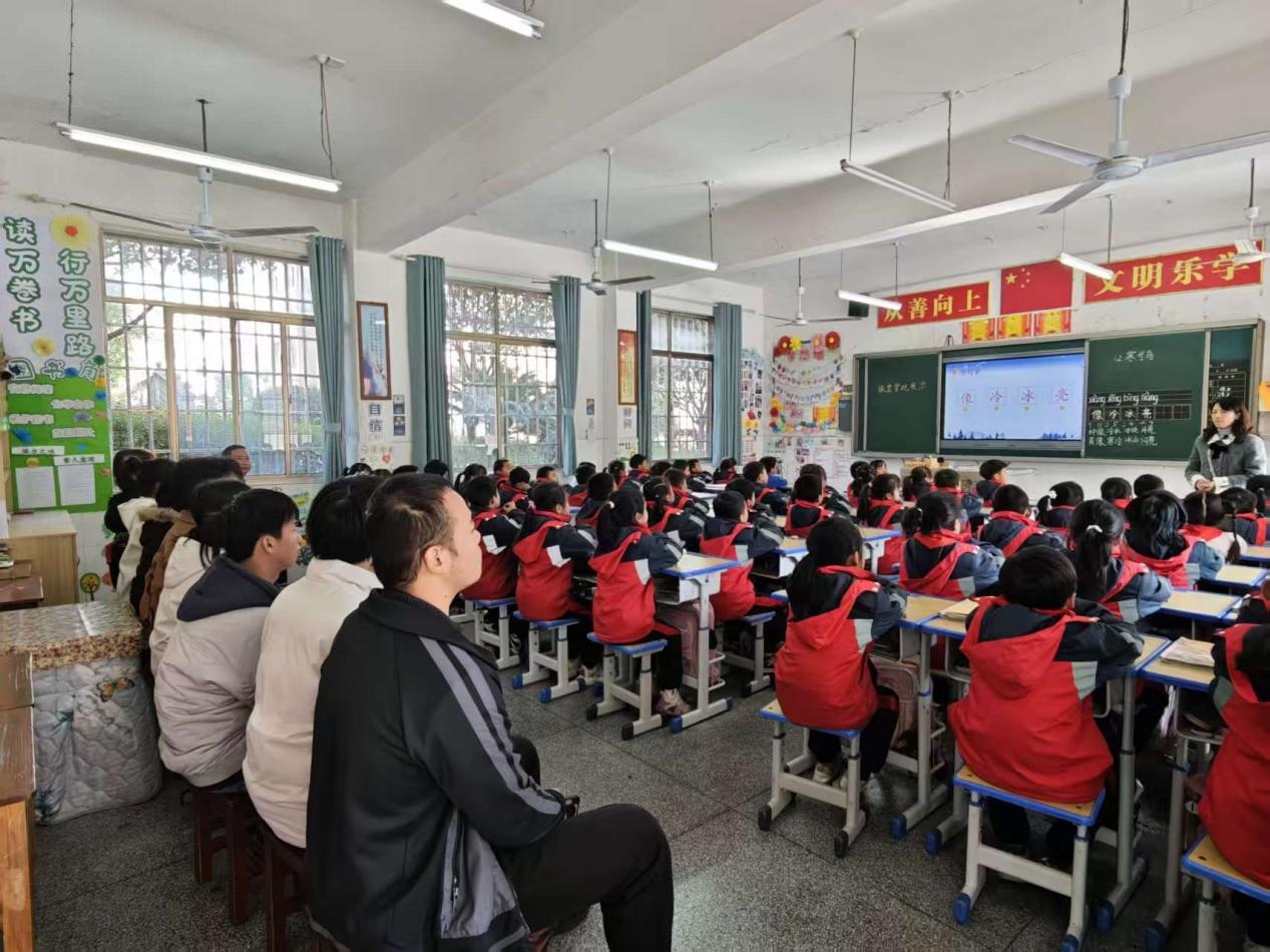 校际携手共研养成教育——永兴县朝阳实验小学与七甲中心学校开展养成教育交流活动