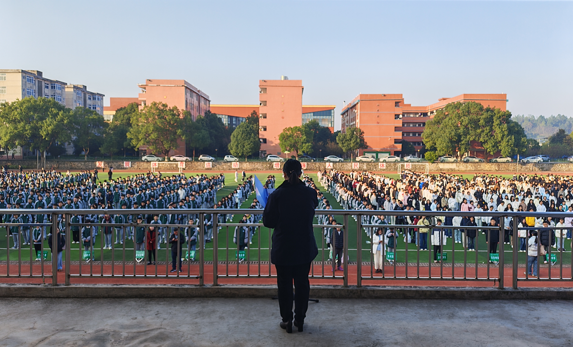 永兴：检徽映朝阳 法治护成长