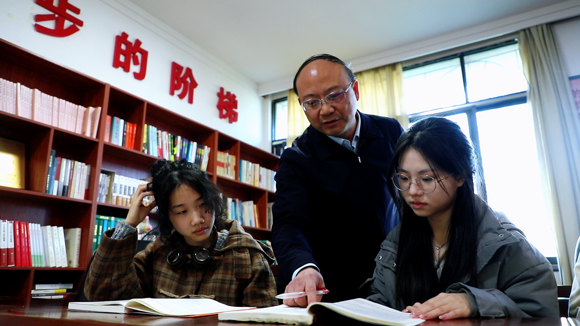 【聚焦两会】政协委员风采 |李世权：调研走实“脚下路” 履职连起“民心线”