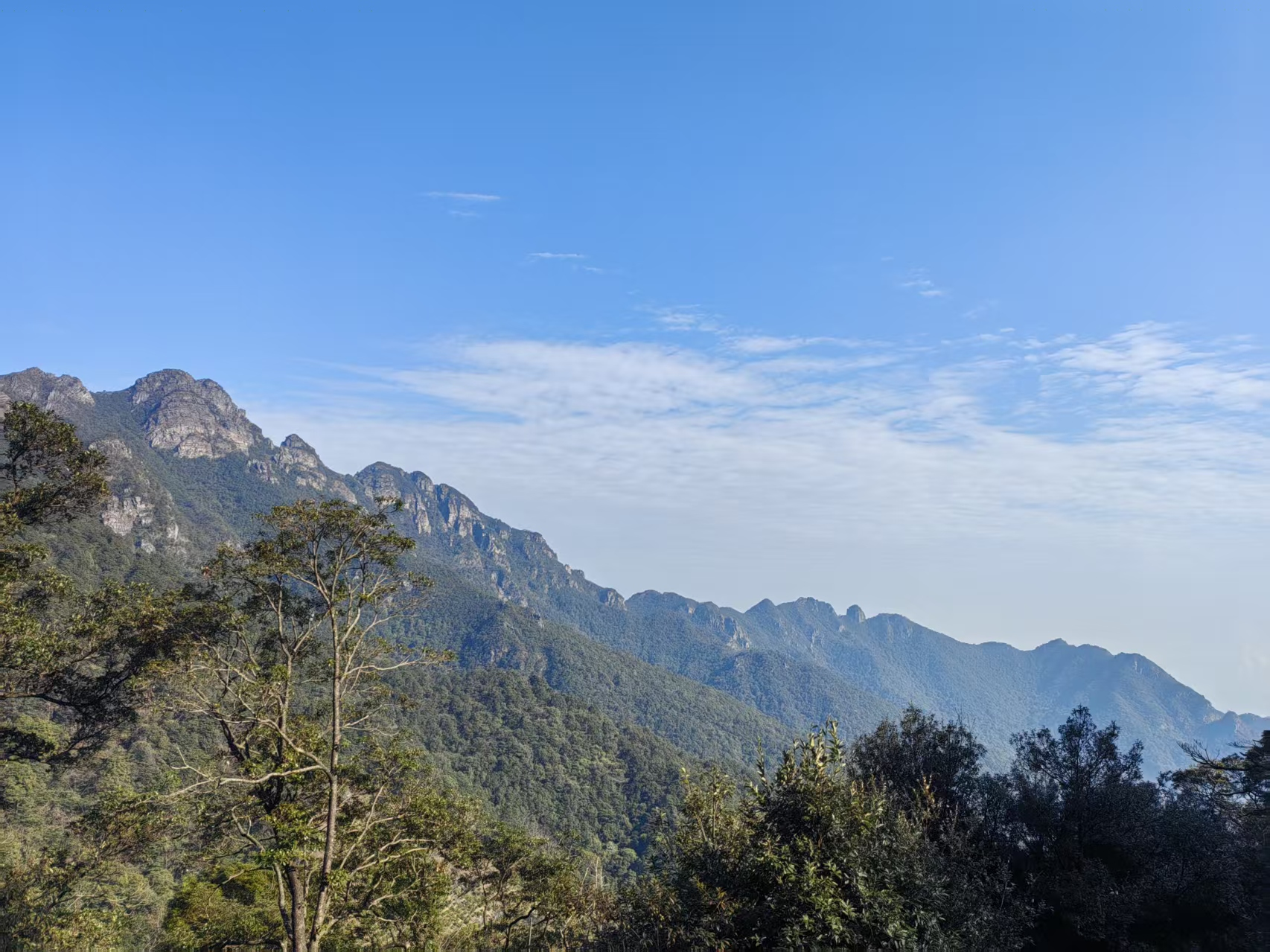 登粤北后山顶：在山野里，捡回童年的风