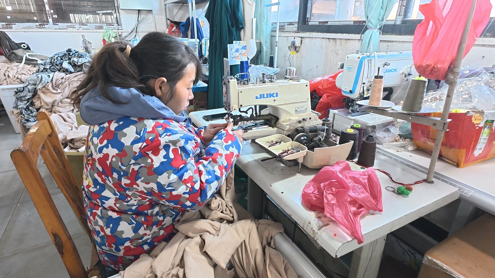 油麻镇高城村：“小车间”托起乡村振兴“大民生”