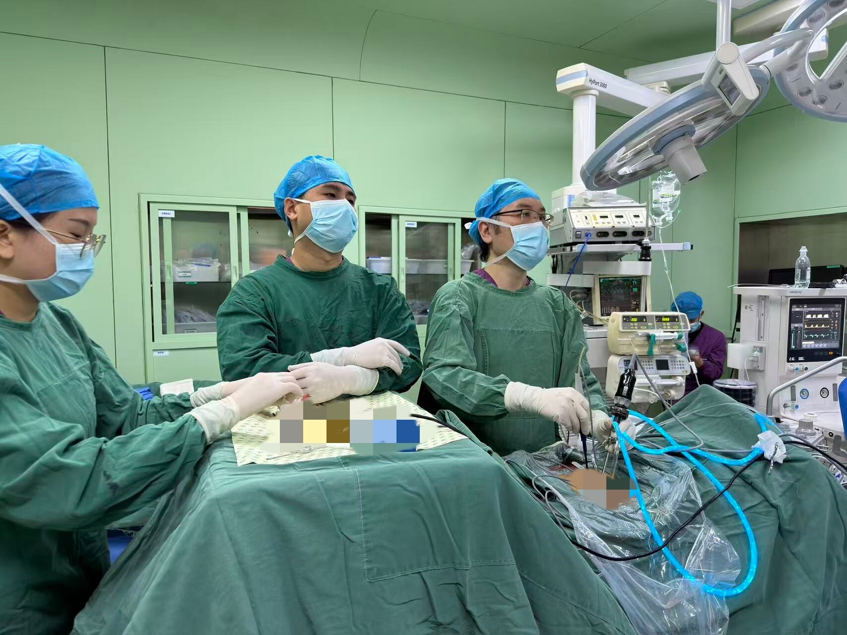 永兴县人民医院成功开展一例高难度单侧双通道内镜微创手术