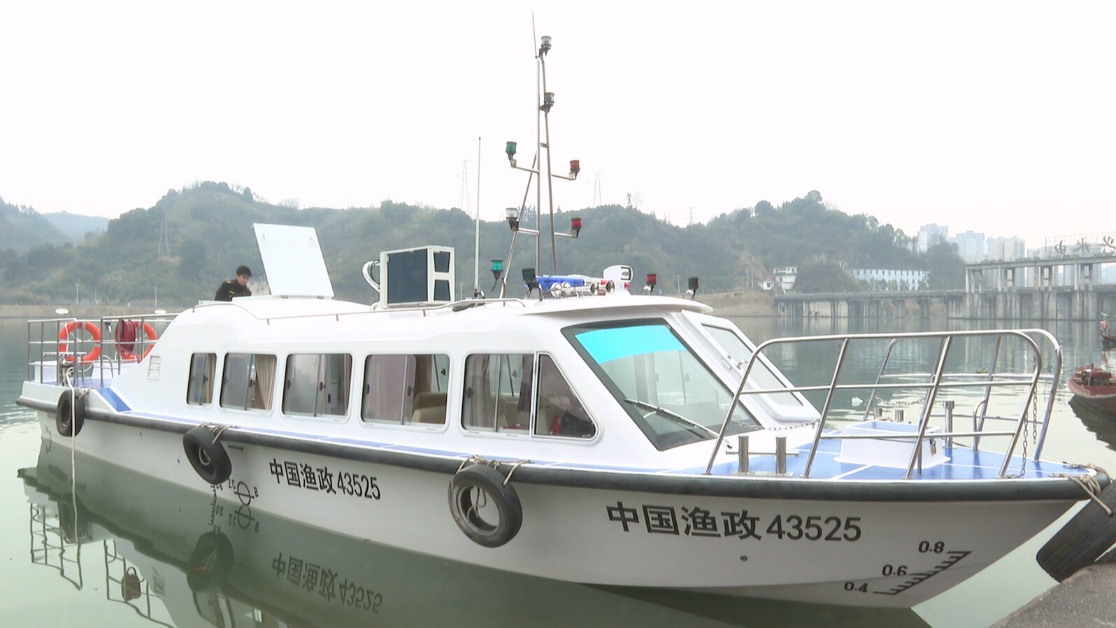 永兴县新型渔政执法艇首航 筑牢水域生态屏障