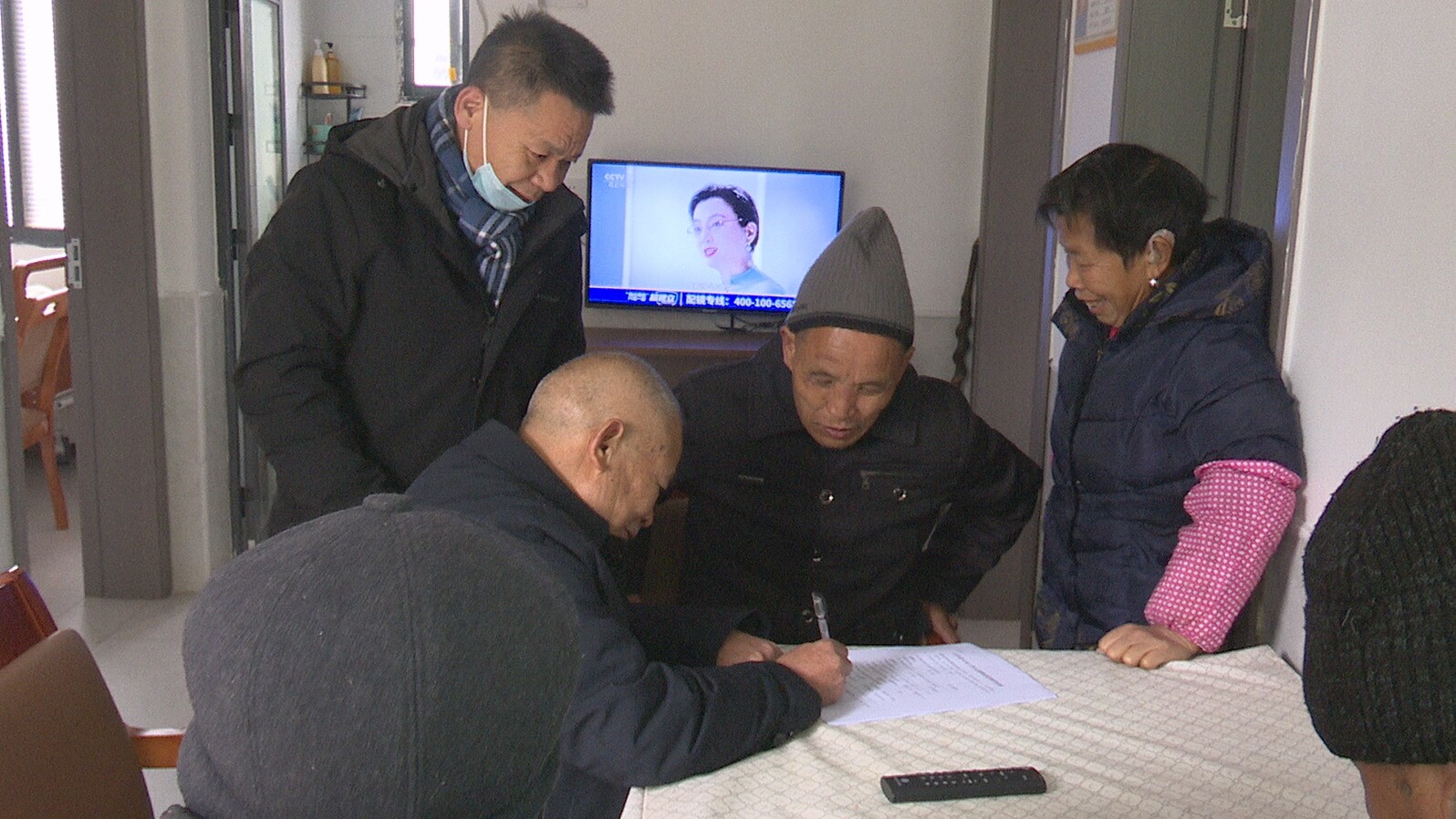 应对低温冰冻雨雪天气|筑牢养老机构安全防线 让老人温暖安心过冬