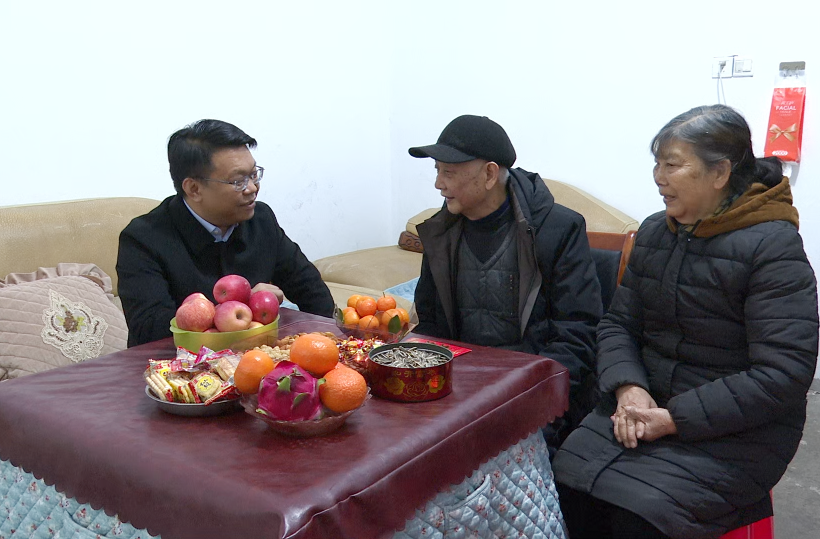 县领导开展春节前走访慰问活动