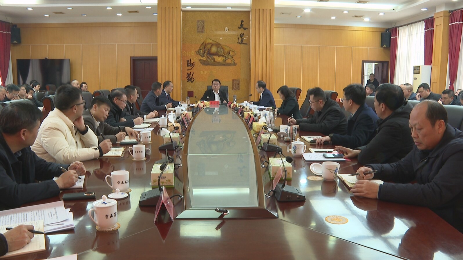 县应安委会2026年第一次全体会议召开