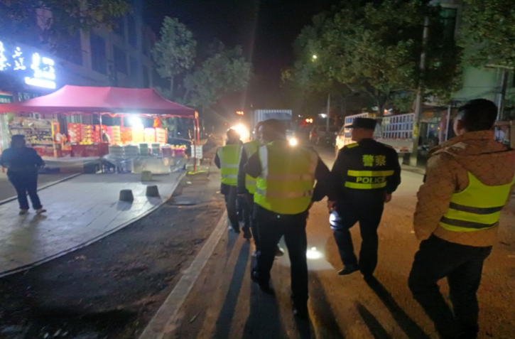 永兴县金龟镇：开展夜间综合巡护，迎接平安欢乐春节