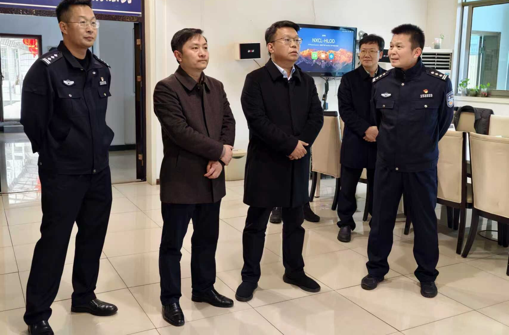 宾心华调研督导应急调度指挥和烟花爆竹销售燃放监管工作