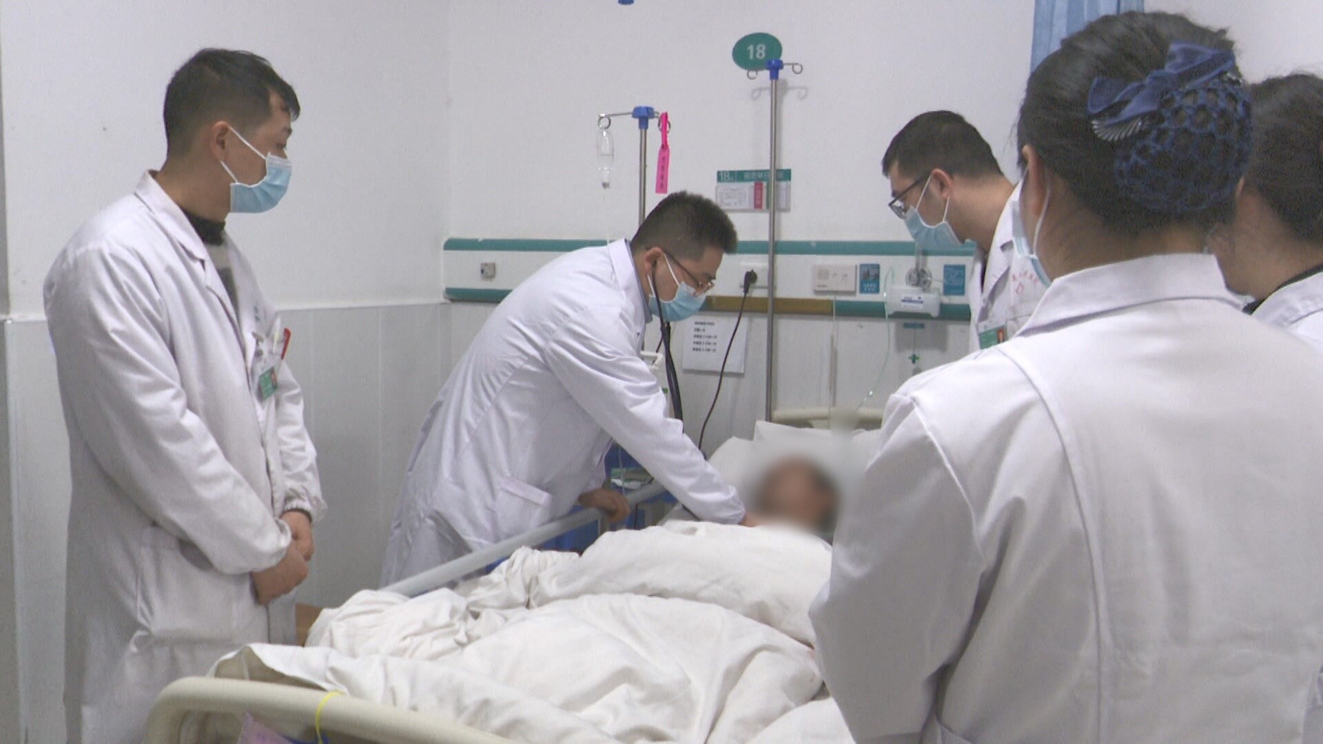 春节坚守|春节“不打烊” 白衣天使坚守“医”线