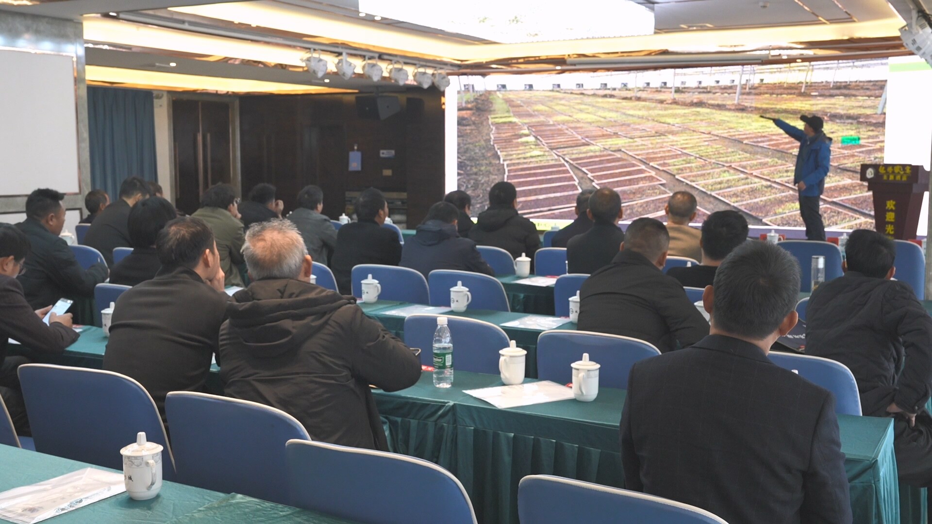 2026年湖南省（永兴站）水稻机插机抛育秧技术培训班开班