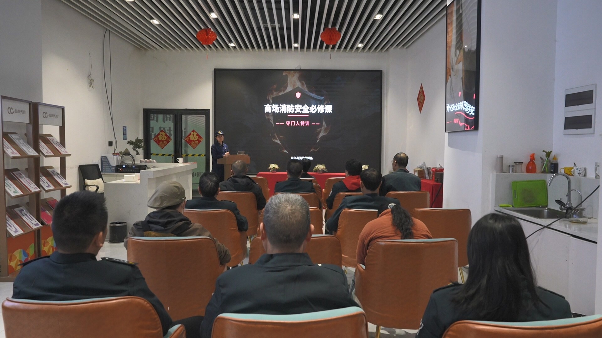 开局八好 乘势而上|消防培训进商超 筑牢安全“防火墙”