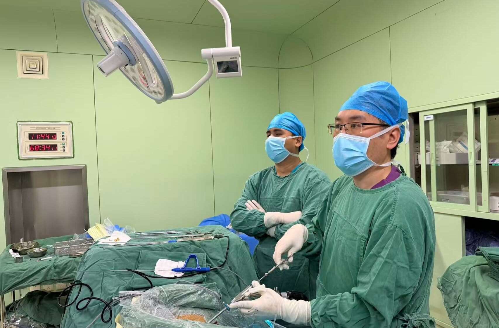 永兴县人民医院：成功完成一例复杂高位椎间盘脱出椎间孔镜手术