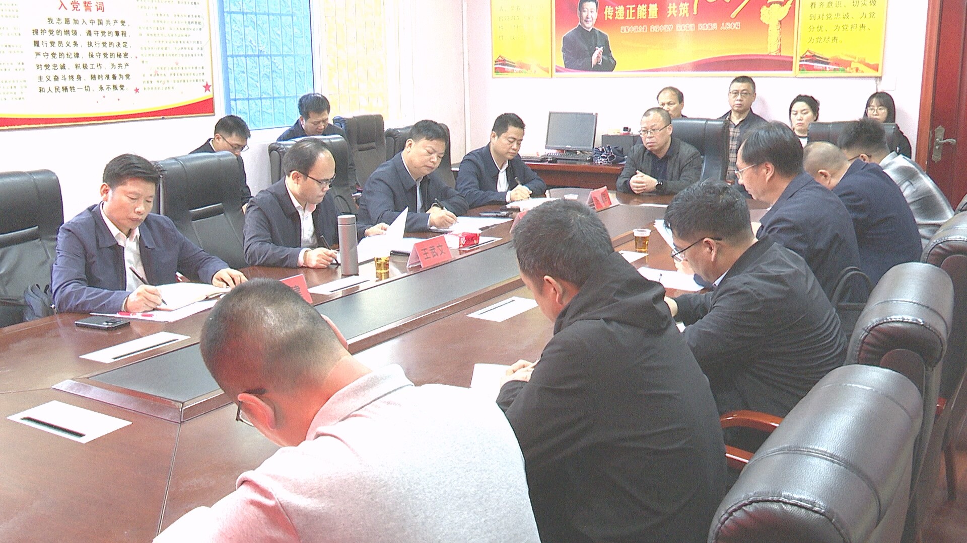 王武文在永兴二中走访慰问高三教师