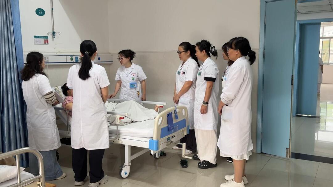 加强医联体建设 提升基层医疗服务|陈艳：专家驻点“传帮带” 群众看病有“医靠”